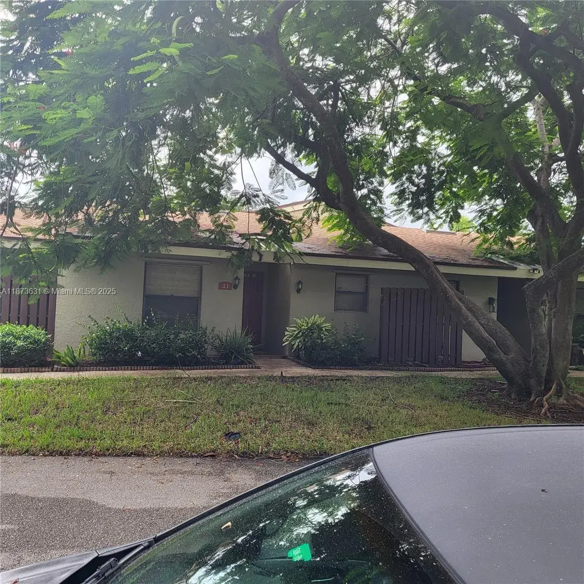 33 Meadows Dr, Boynton Beach FL 33436 photo 2