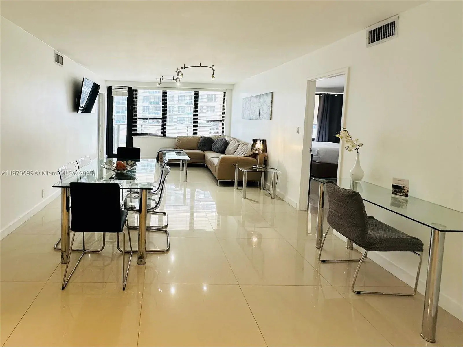 5225 Collins Ave # 515, Miami Beach FL 33140