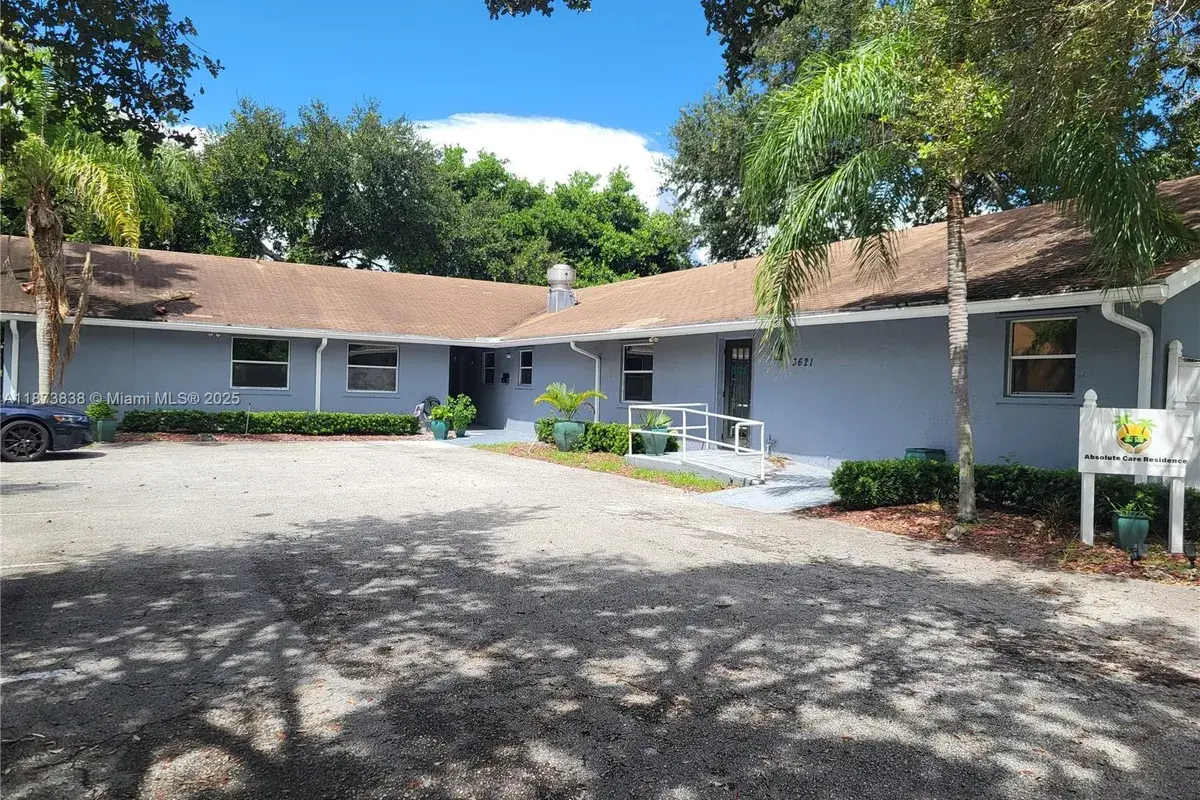 3621 NW 90th Ter, Sunrise FL 33351