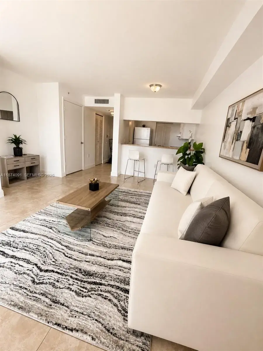 102 SW 6th Ave # 205, Miami FL 33130