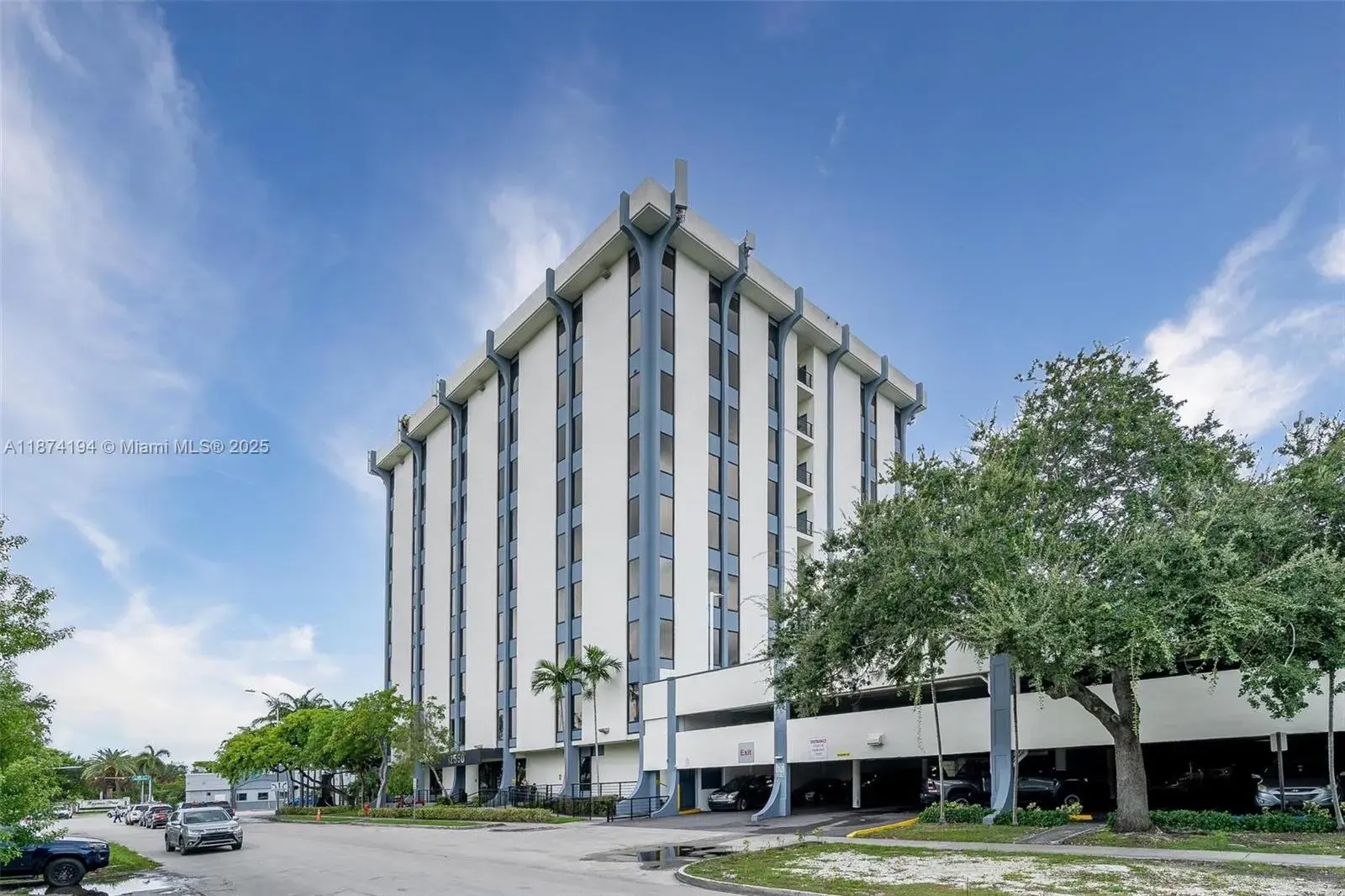 12550 Biscayne Blvd # 500, North Miami FL 33181 photo 4