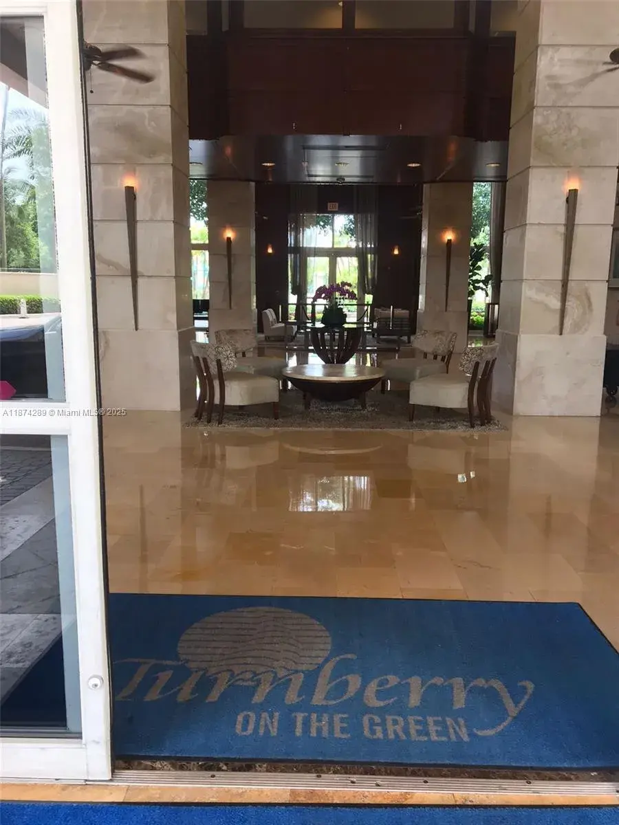 2 bedroom 2 bath Residential Lease for rent at 19501 W Country Club Dr # 509, Aventura FL 33180