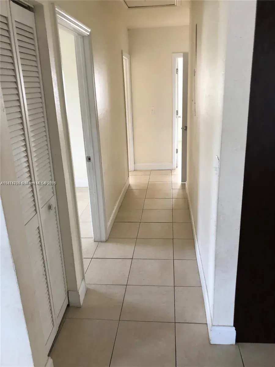 1642 NW 14th St, Fort Lauderdale FL 33311