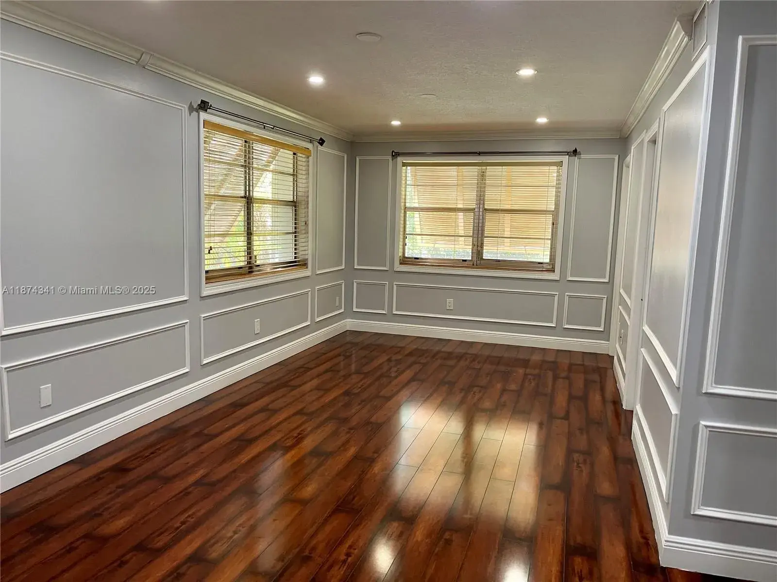 2 bedroom 2 bath Residential for sale at 9456 SW 77th Ave # T4, Miami FL 33156