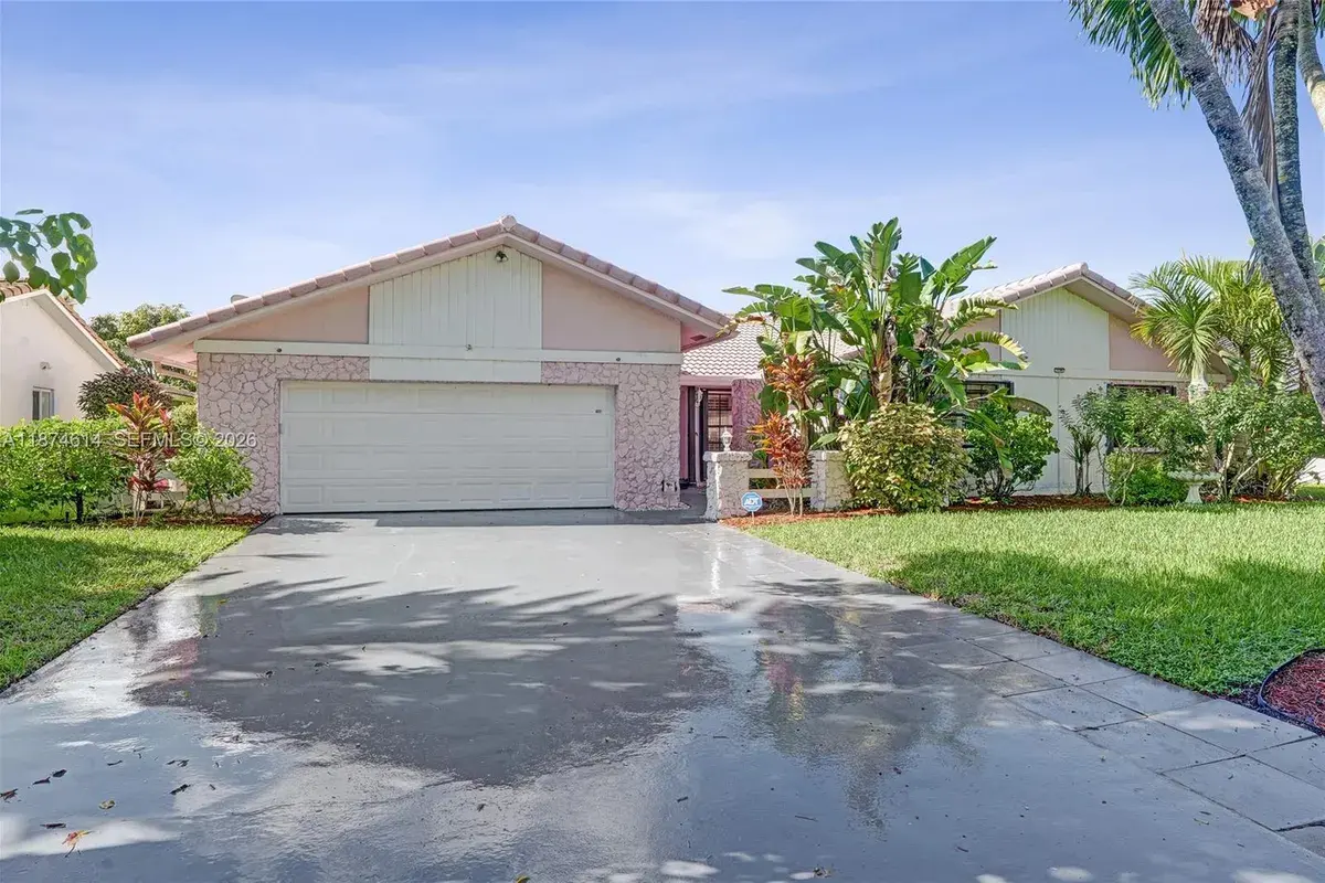 10682 NW 6th St, Coral Springs FL 33071