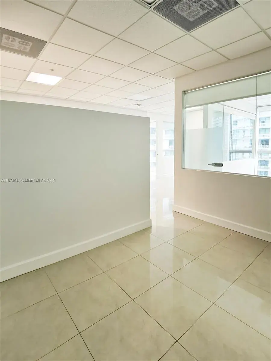 175 SW 7th St # 2003, Miami FL 33130