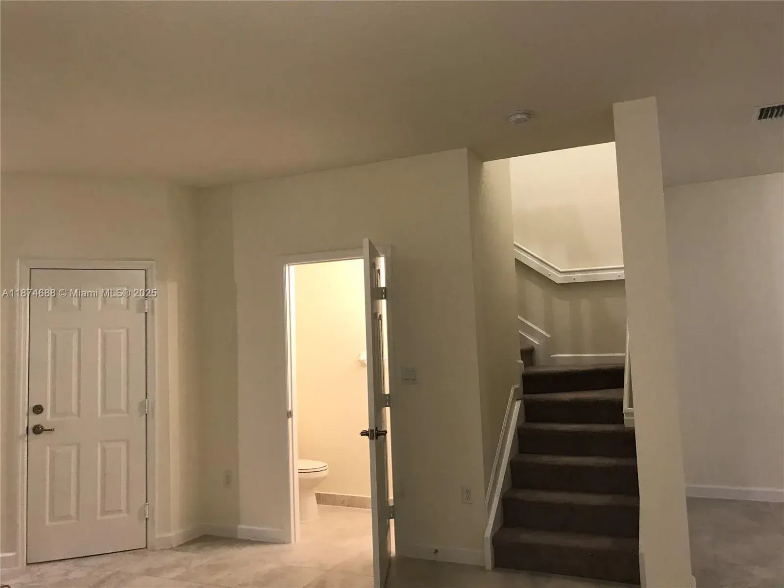 10390 W 33rd Ln, Hialeah FL 33018