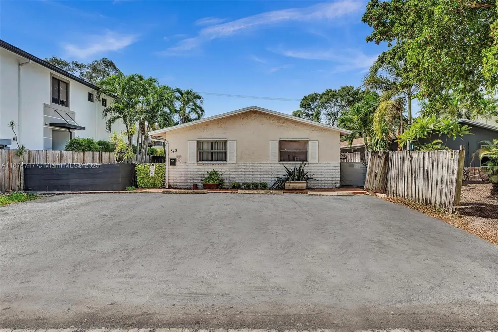 Residential Income for sale at 312 SW 9th St, Fort Lauderdale FL 33315
