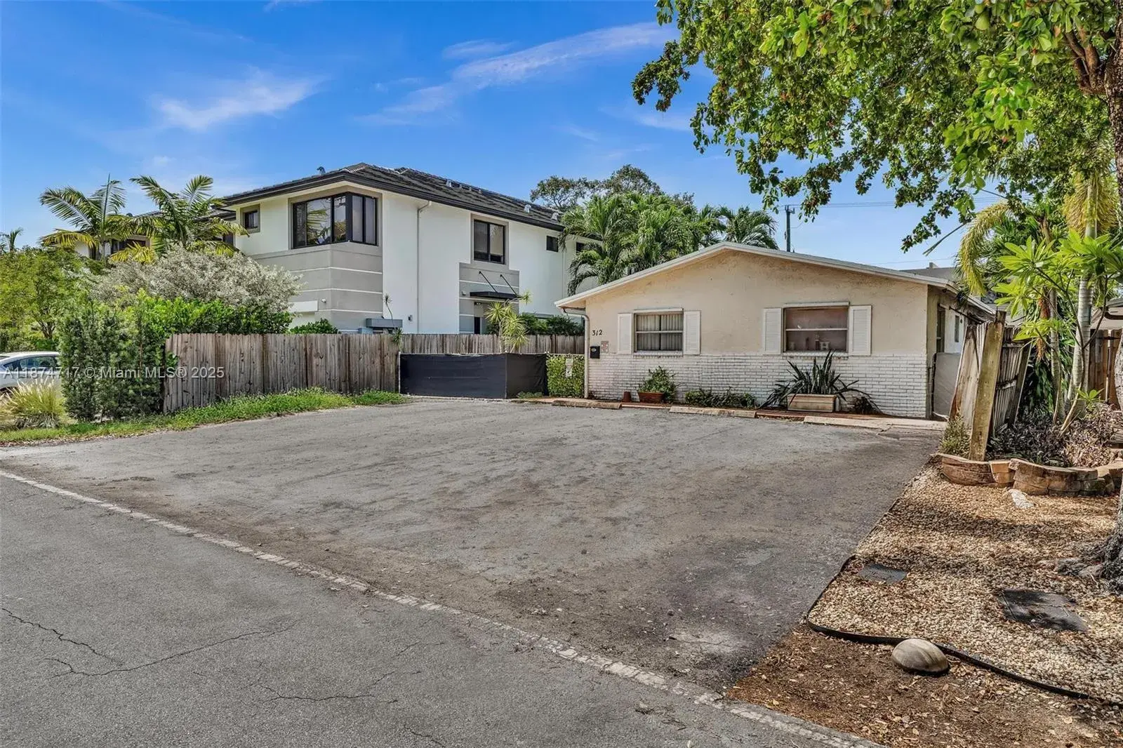312 SW 9th St, Fort Lauderdale FL 33315