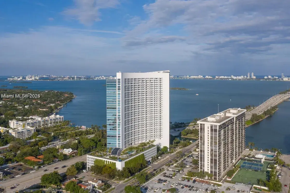 601 NE 36th St # 806, Miami FL 33137