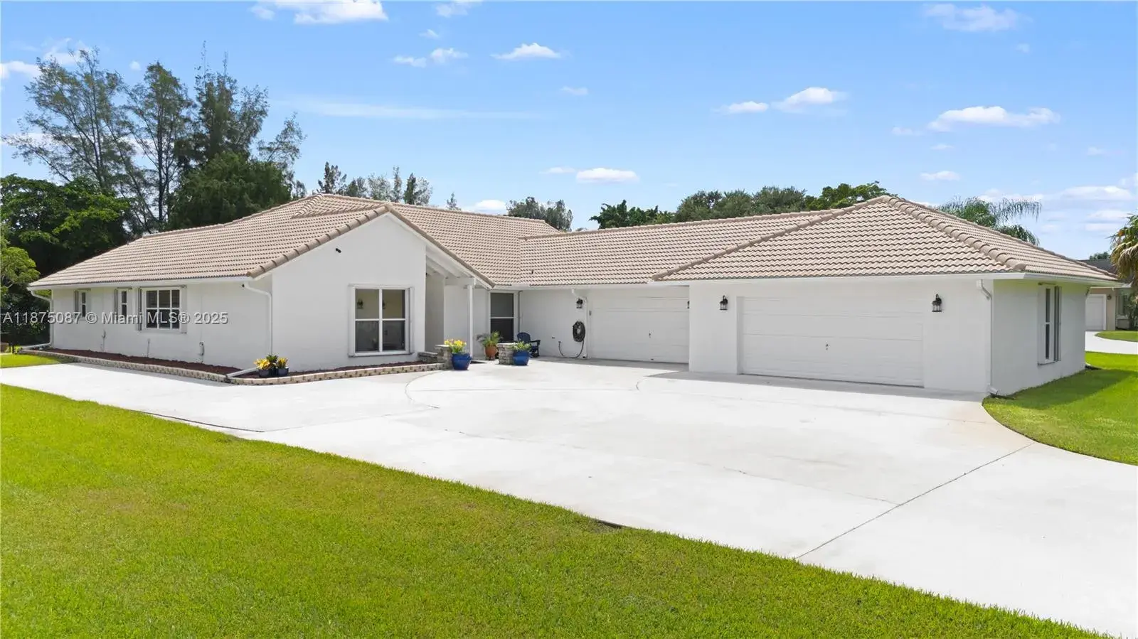 5 bedroom 3 bath Residential for sale at 2940 SW 155th Ln, Davie FL 33331