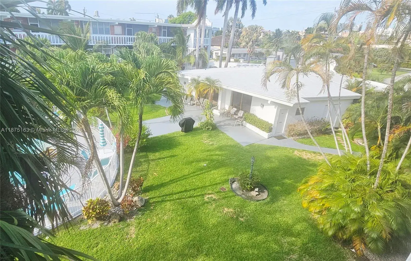141 NE 10th Ave # 22C, Hallandale Beach FL 33009