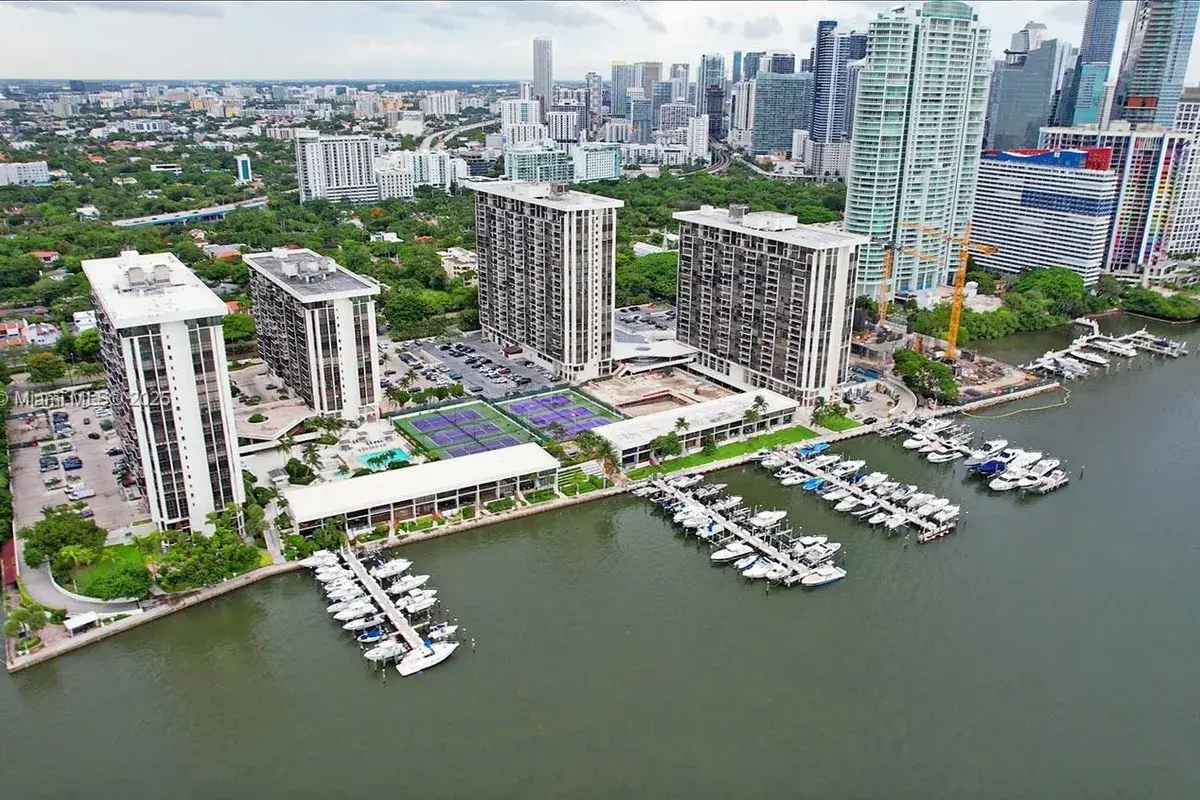 1901 Brickell Ave # B2205, Miami FL 33129