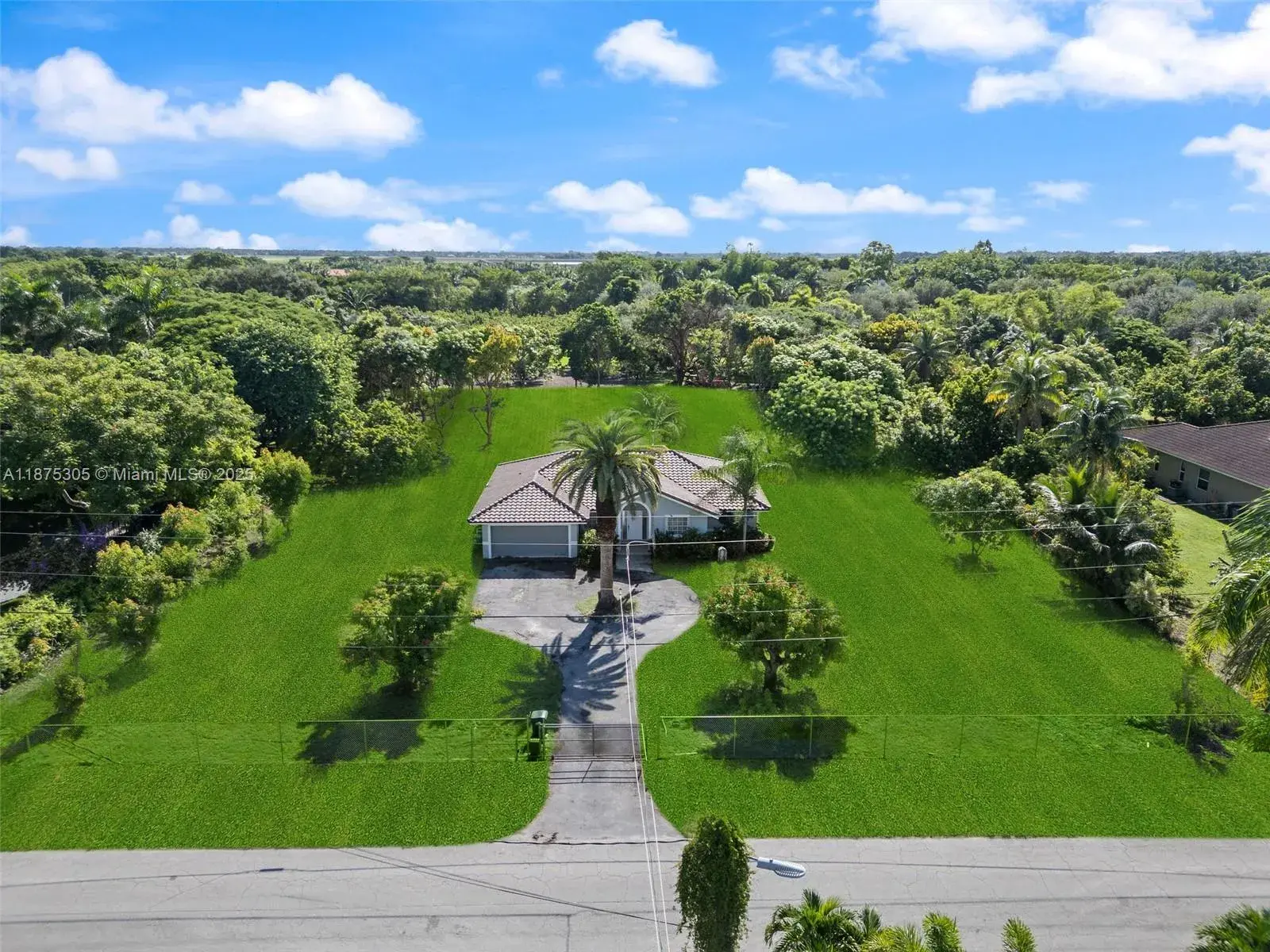 3 bedroom 2 bath Residential for sale at 16035 SW 173rd Ave, Miami FL 33187