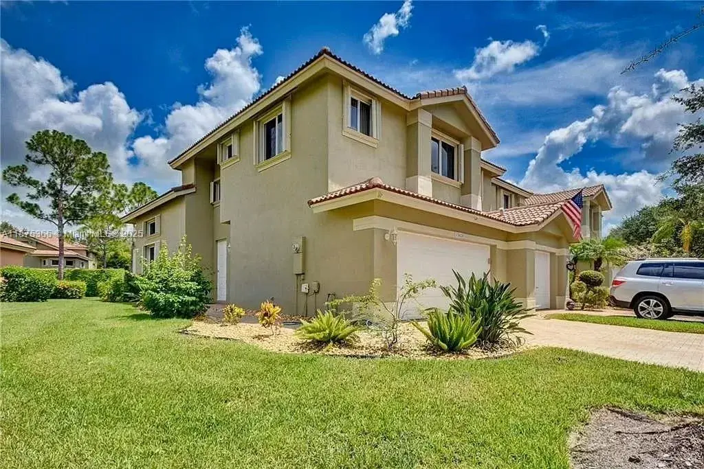 3 bedroom 2 bath Residential Lease for rent at 12625 NW 56th St, Coral Springs FL 33076