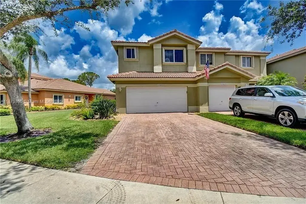 12625 NW 56th St, Coral Springs FL 33076