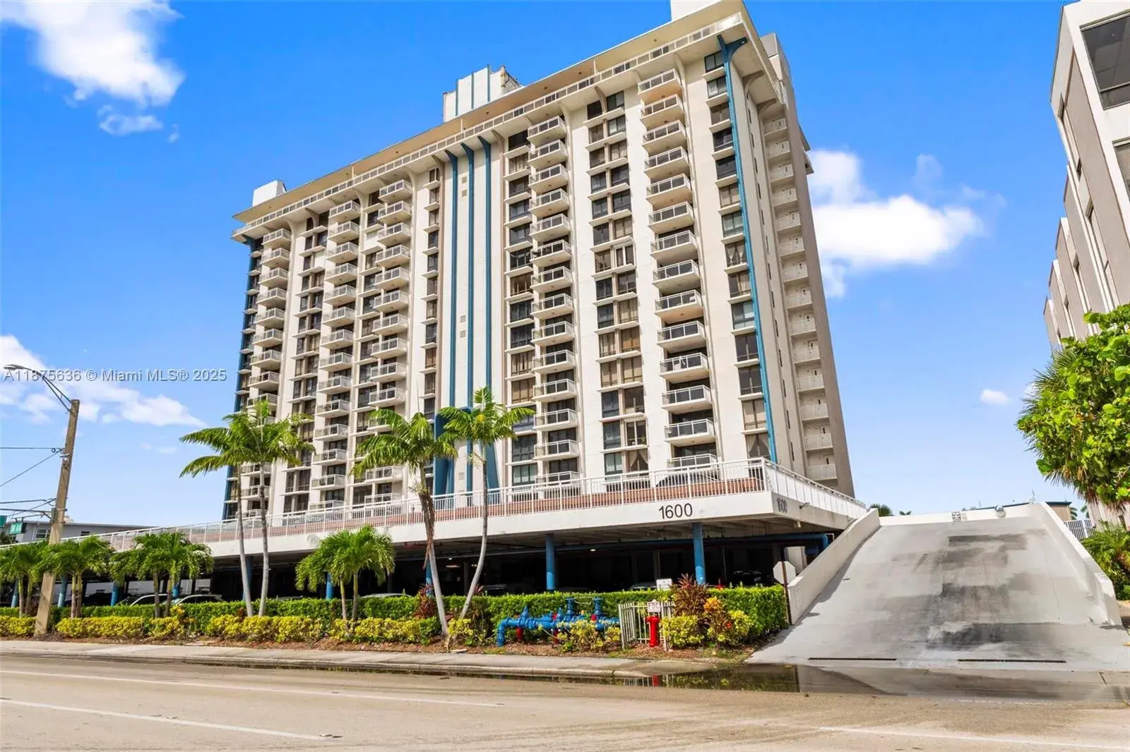 2 bedroom 2 bath Residential for sale at 1600 S Ocean Dr # 12H, Hollywood FL 33019