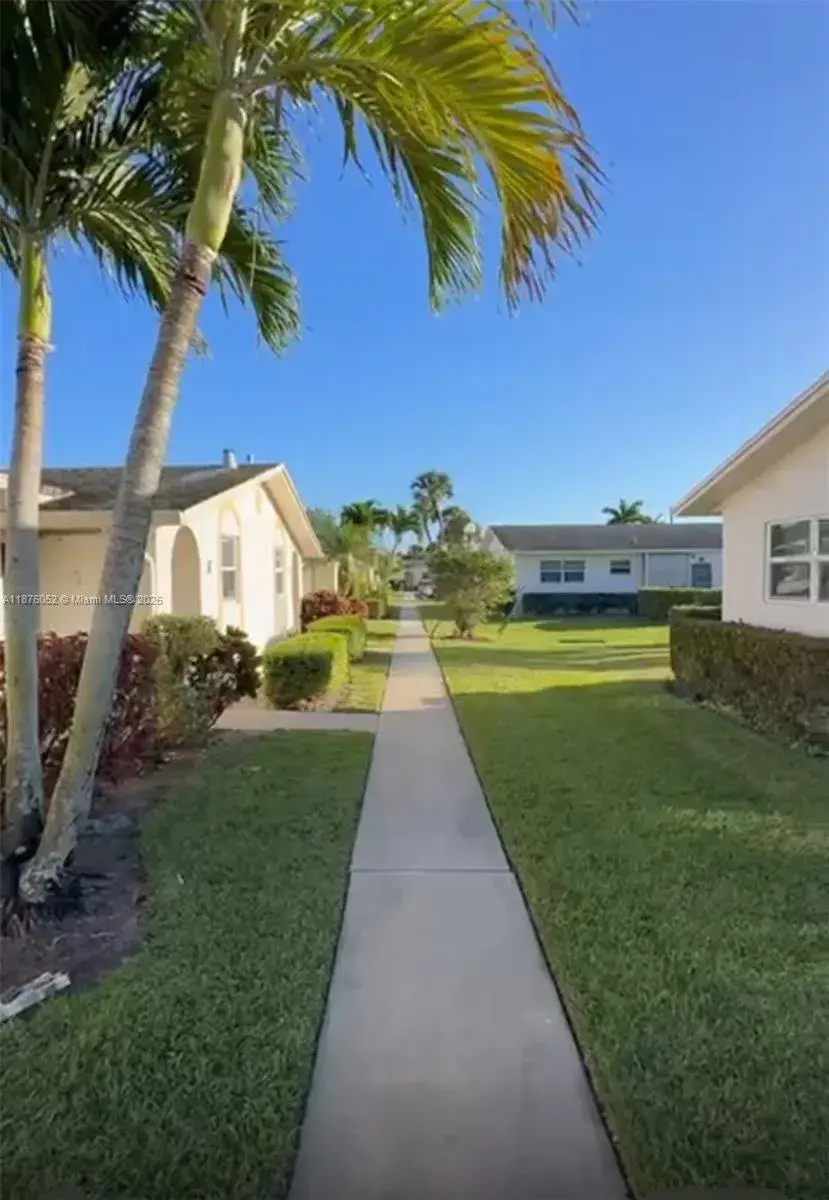 2622 E Emory Drive # I, West Palm Beach FL 33415