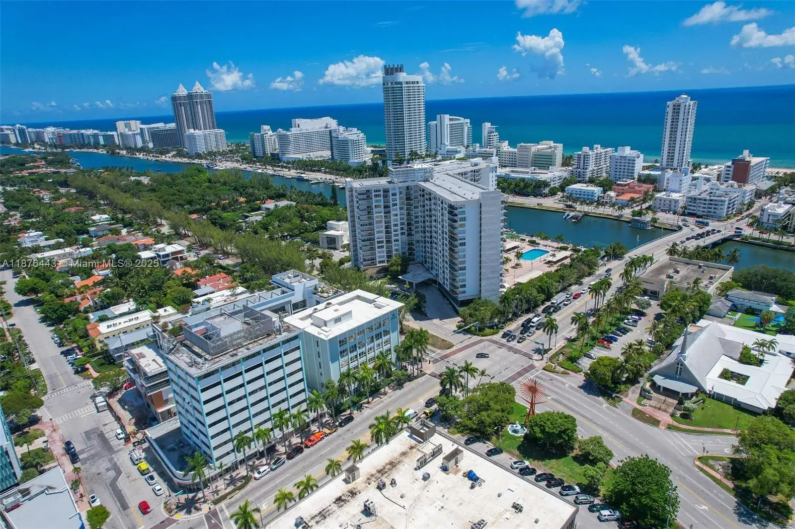 4100 Pine Tree Dr, Miami Beach FL 33140