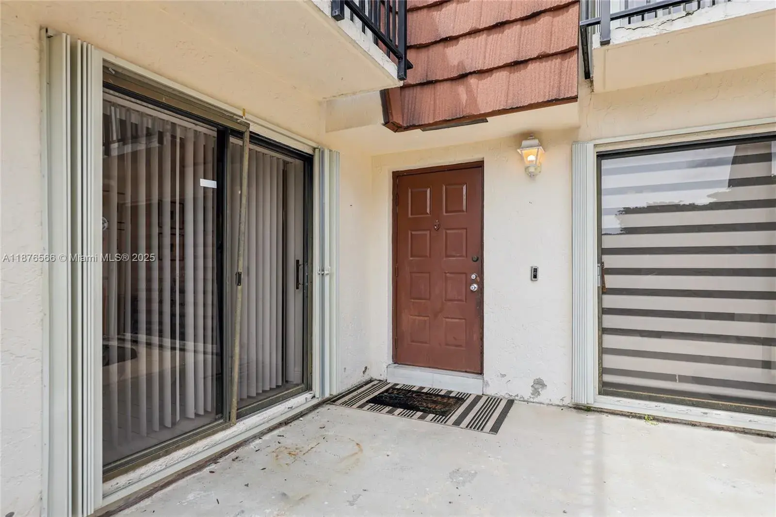 751 SW 120th way, Davie FL 33325