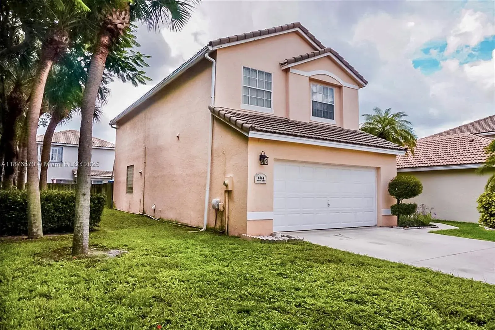 6864 Sugarloaf Key St, Lake Worth FL 33467