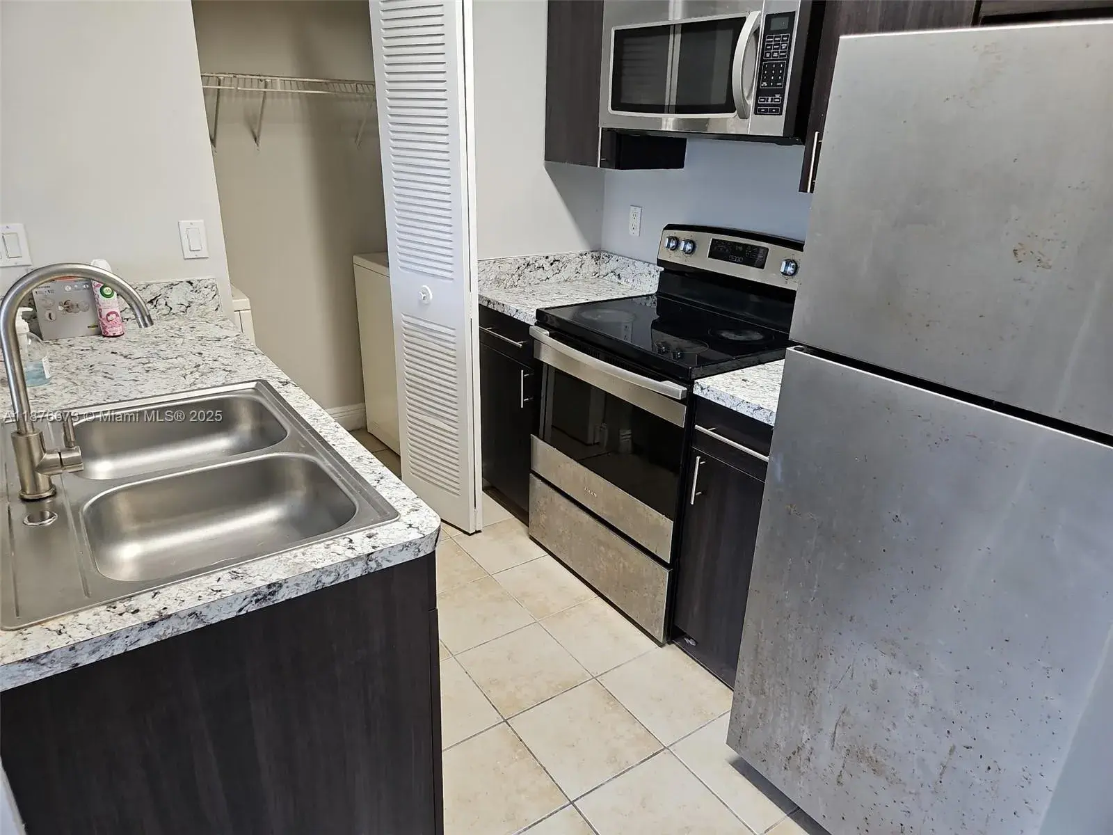 1 bedroom 1 bath Residential Lease for rent at 1249 SW 46th Ave # 1411, Pompano Beach FL 33069