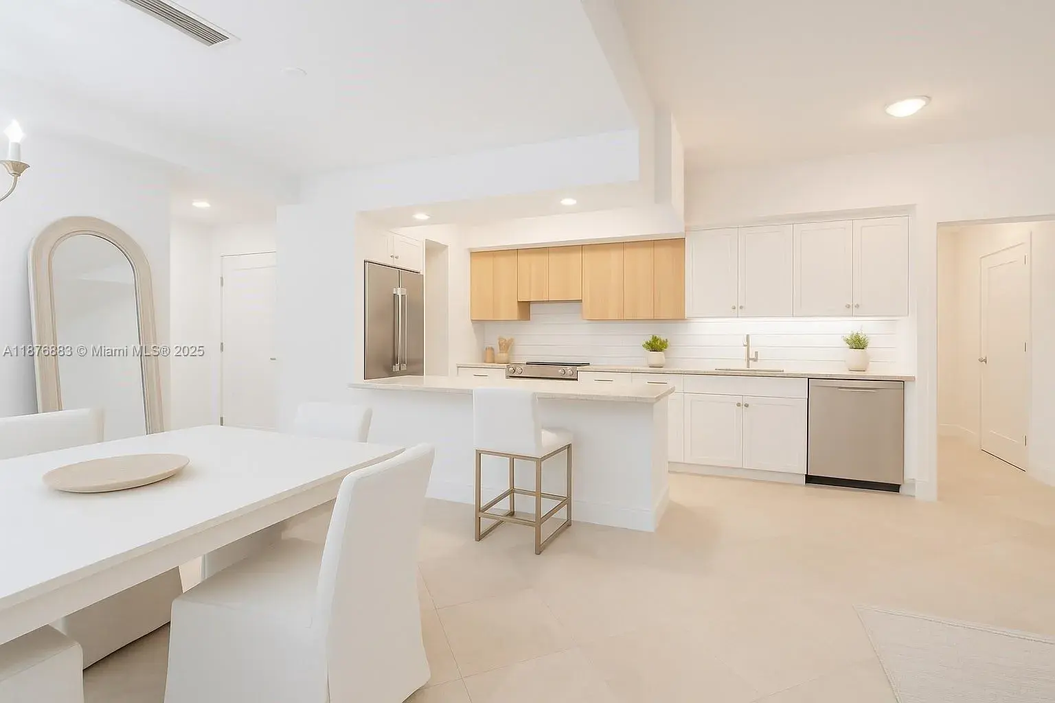 781 Crandon Blvd # 106, Key Biscayne FL 33149