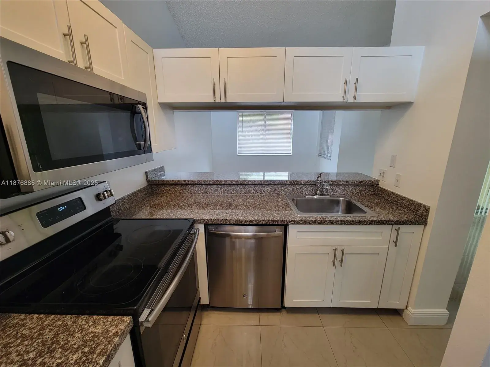 2 bedroom 2 bath Residential for sale at 958 Coral Club Dr # 958, Coral Springs FL 33071