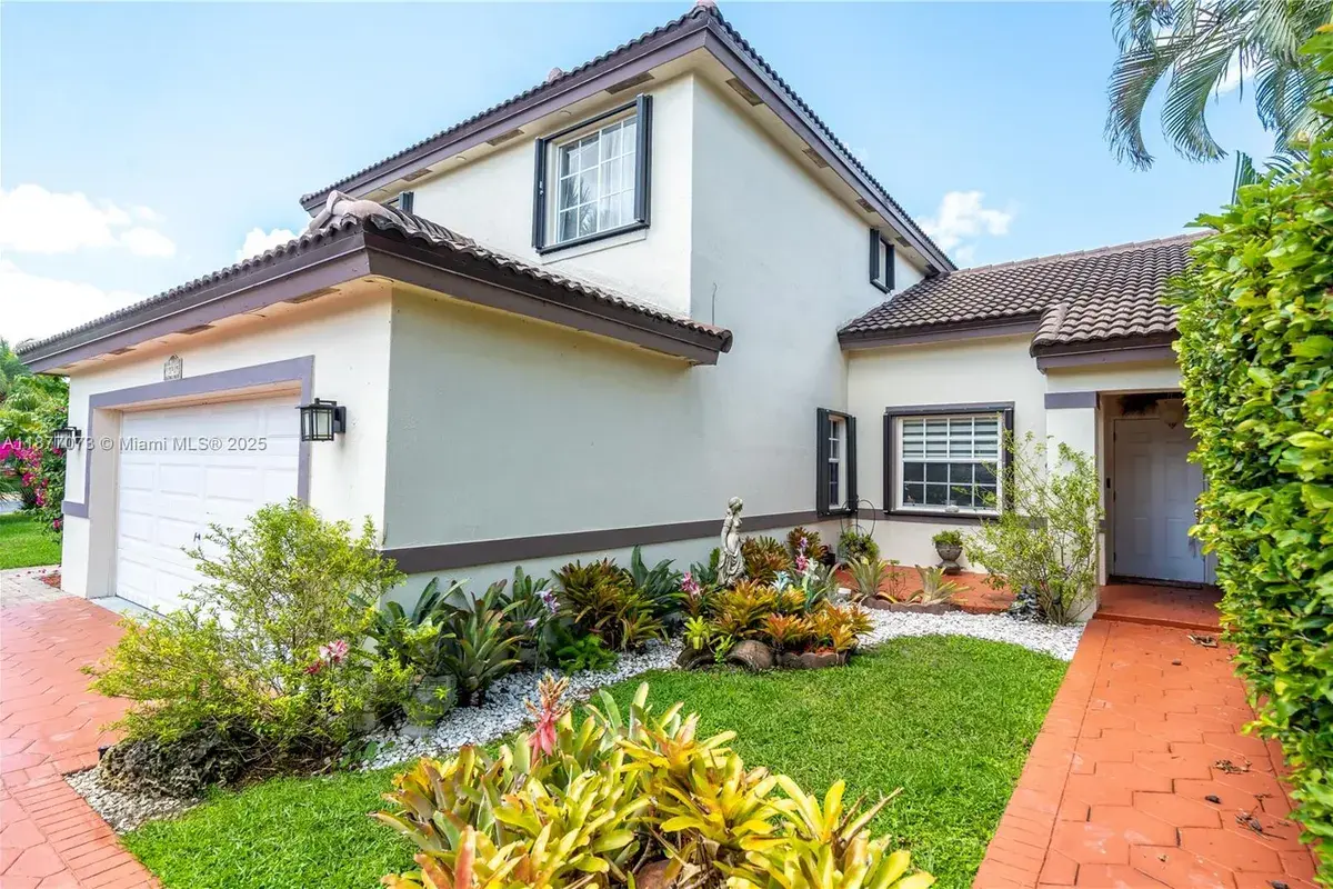 15905 SW 83rd Ter, Miami FL 33193