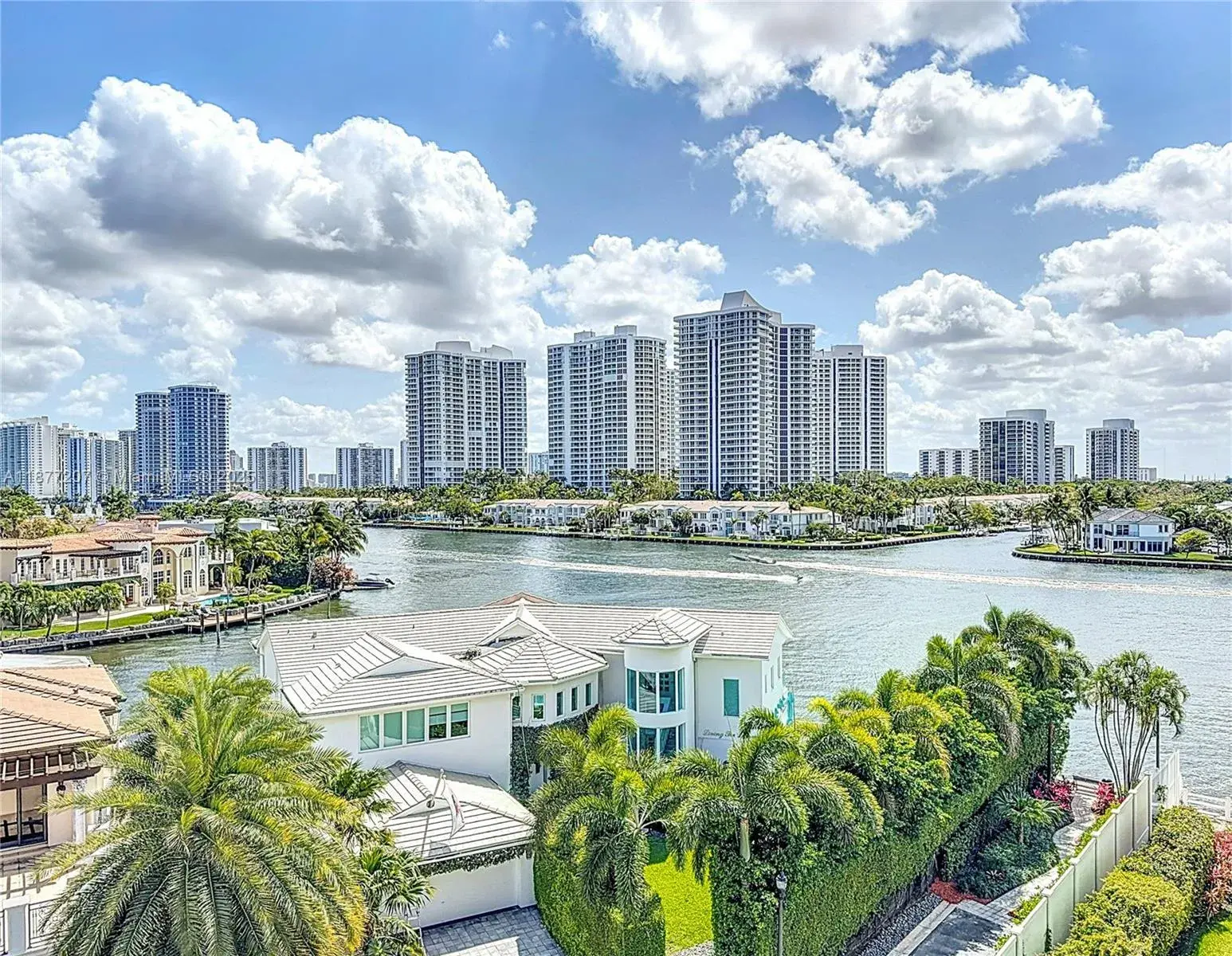 2 bedroom 2 bath Residential for sale at 3209 S Ocean Dr # 6O, Hallandale Beach FL 33009