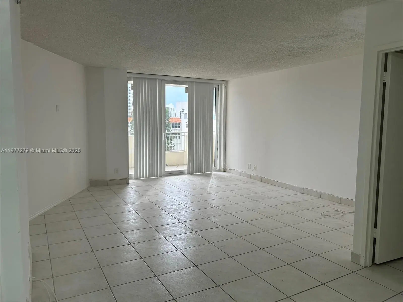 3180 S Ocean Dr # 520, Hallandale Beach FL 33009