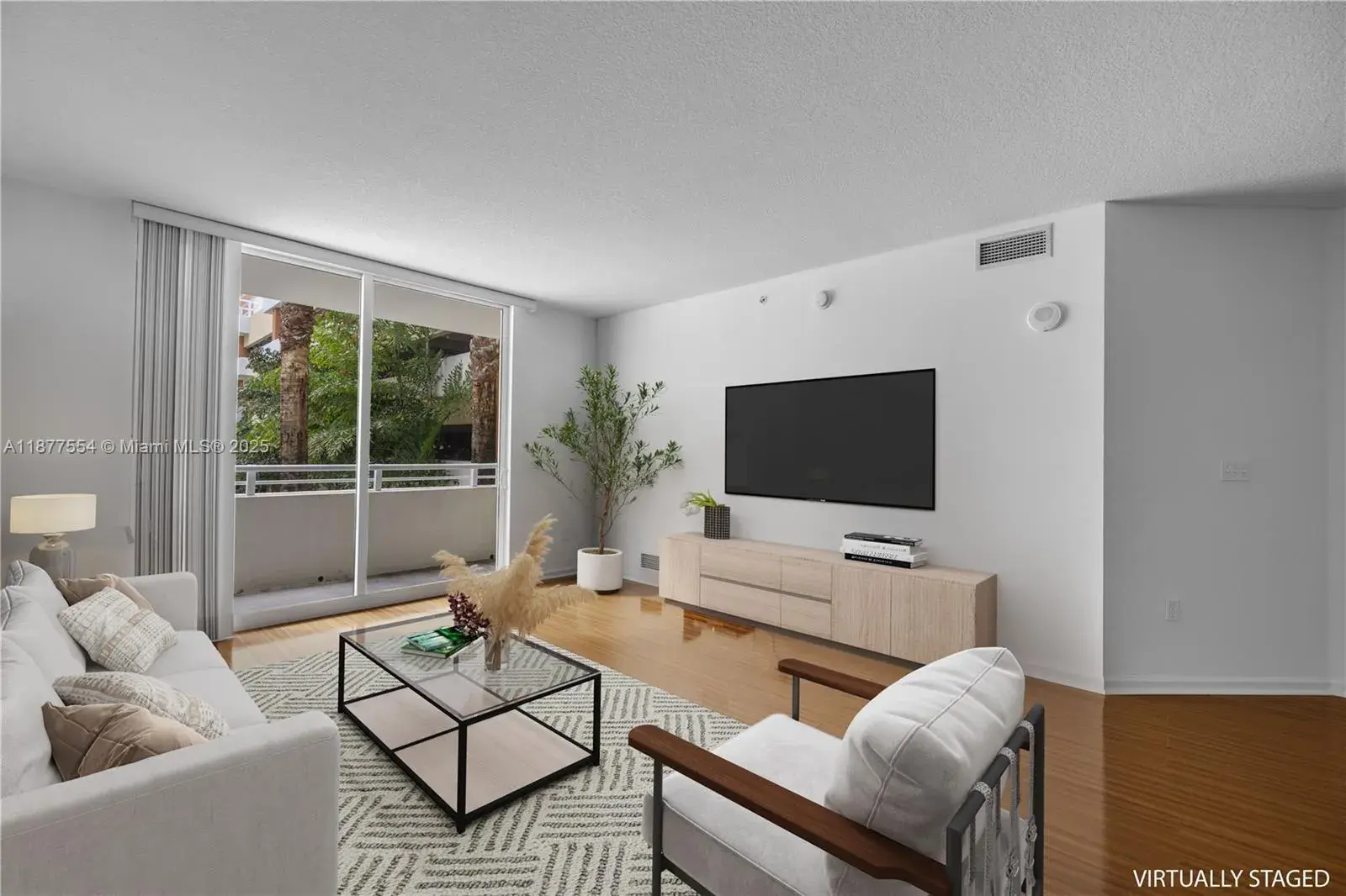 1 bedroom 1 bath Residential Lease for rent at 18800 NE 29th Ave # 230, Aventura FL 33180