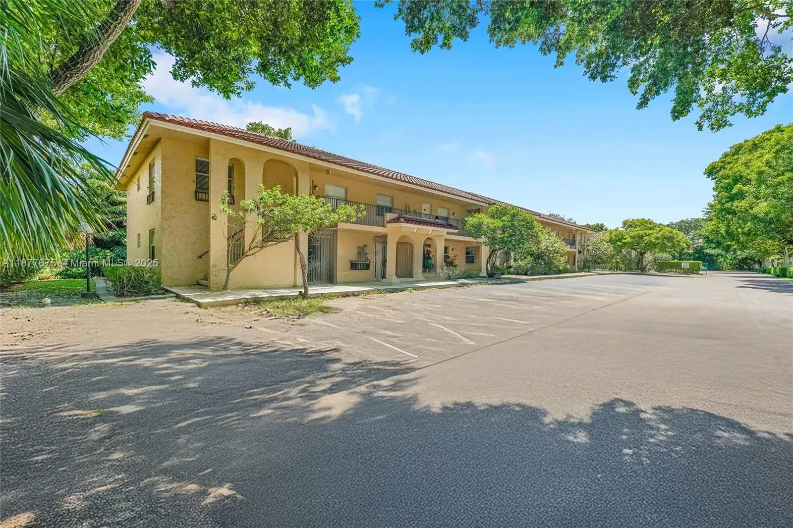 2 bedroom 2 bath Residential for sale at 9158 NW 40th St # 1, Coral Springs FL 33065