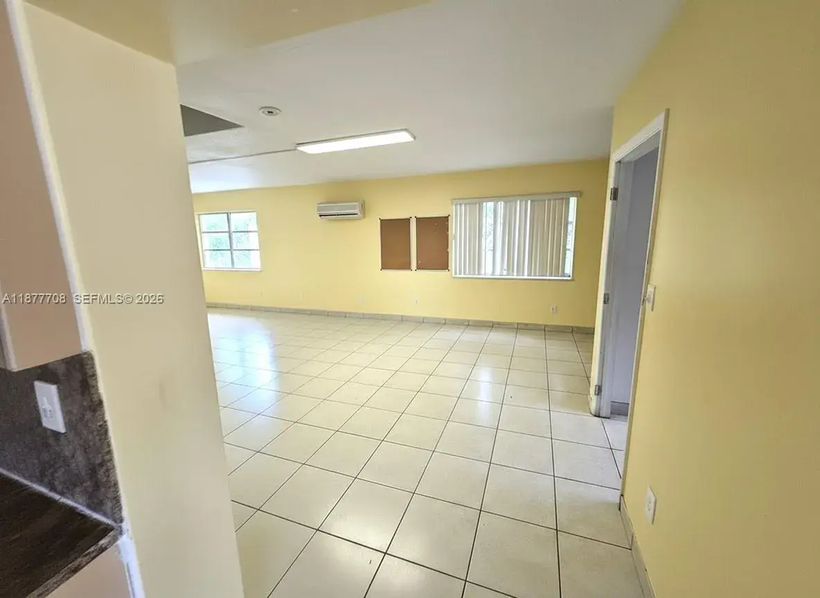 537 NW 20th Ave, Fort Lauderdale FL 33311
