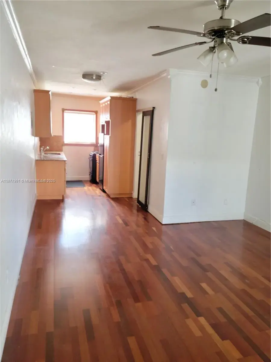 7315 Byron Ave # 17, Miami Beach FL 33141