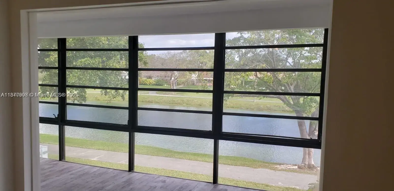 2 bedroom 2 bath Residential for sale at 9709 Hammocks Blvd # 202, Miami FL 33196