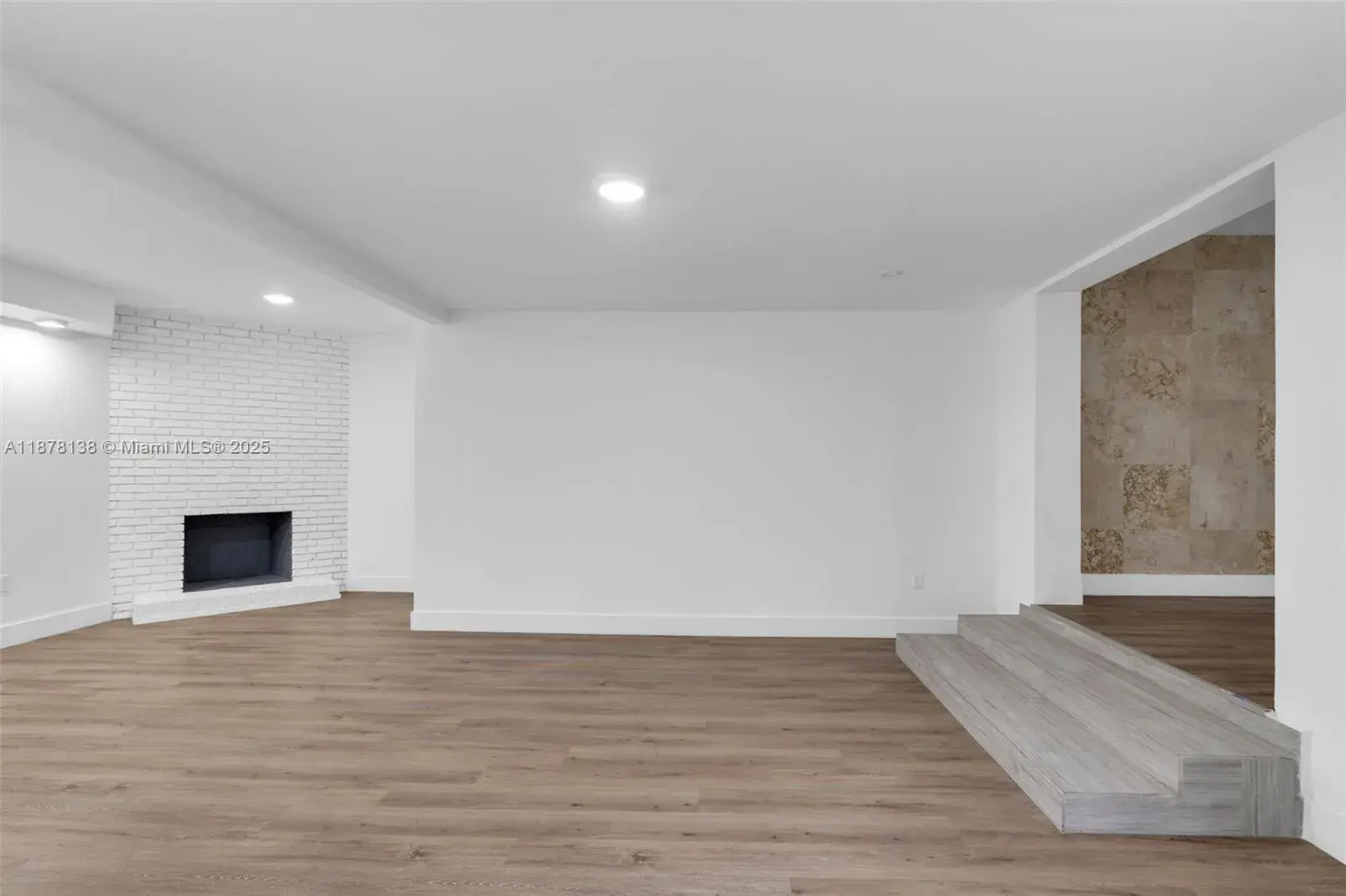 510 NE 155th Ter, Miami FL 33162