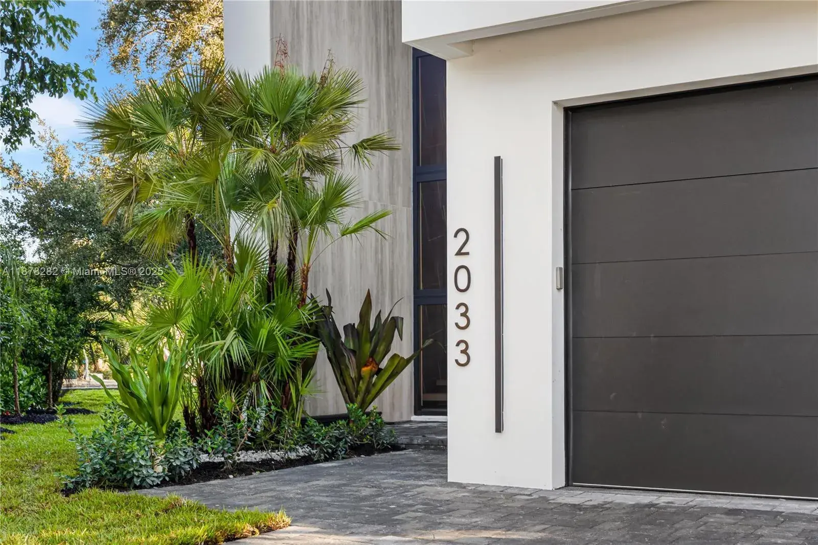 2033 NE 22nd St, Wilton Manors FL 33305