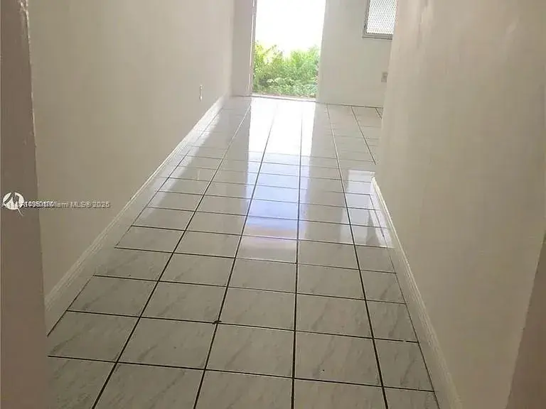 7720 Harding Ave # 6, Miami Beach FL 33141