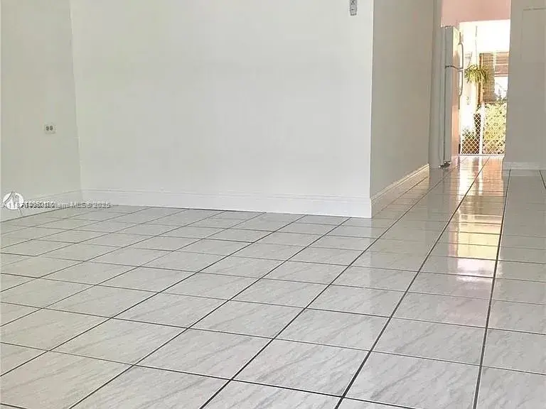7720 Harding Ave # 6, Miami Beach FL 33141
