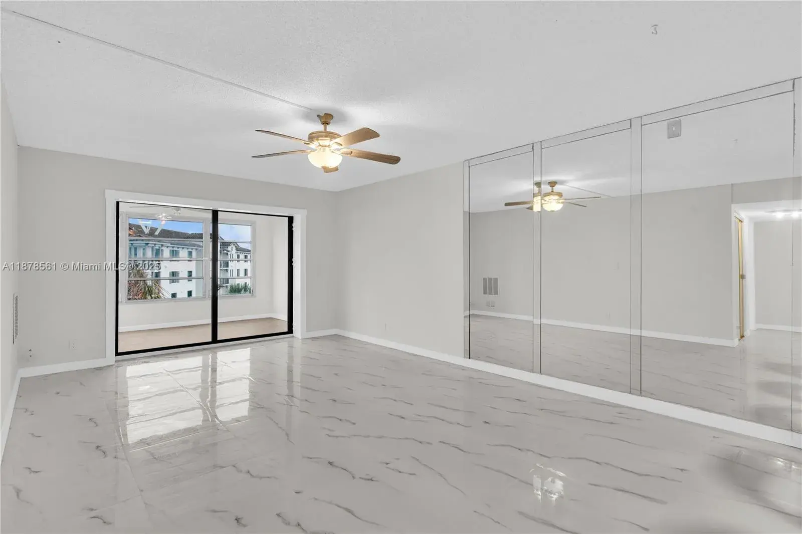 2 bedroom 2 bath Residential for sale at 9355 SW 8th St # 425, Boca Raton FL 33428