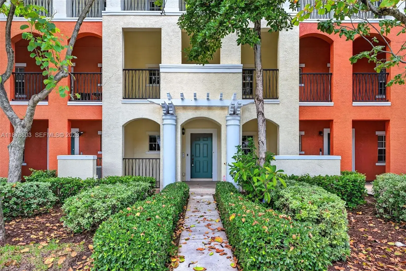 3 bedroom 2 bath Residential for sale at 704 SW 1st Ave, Pompano Beach FL 33060