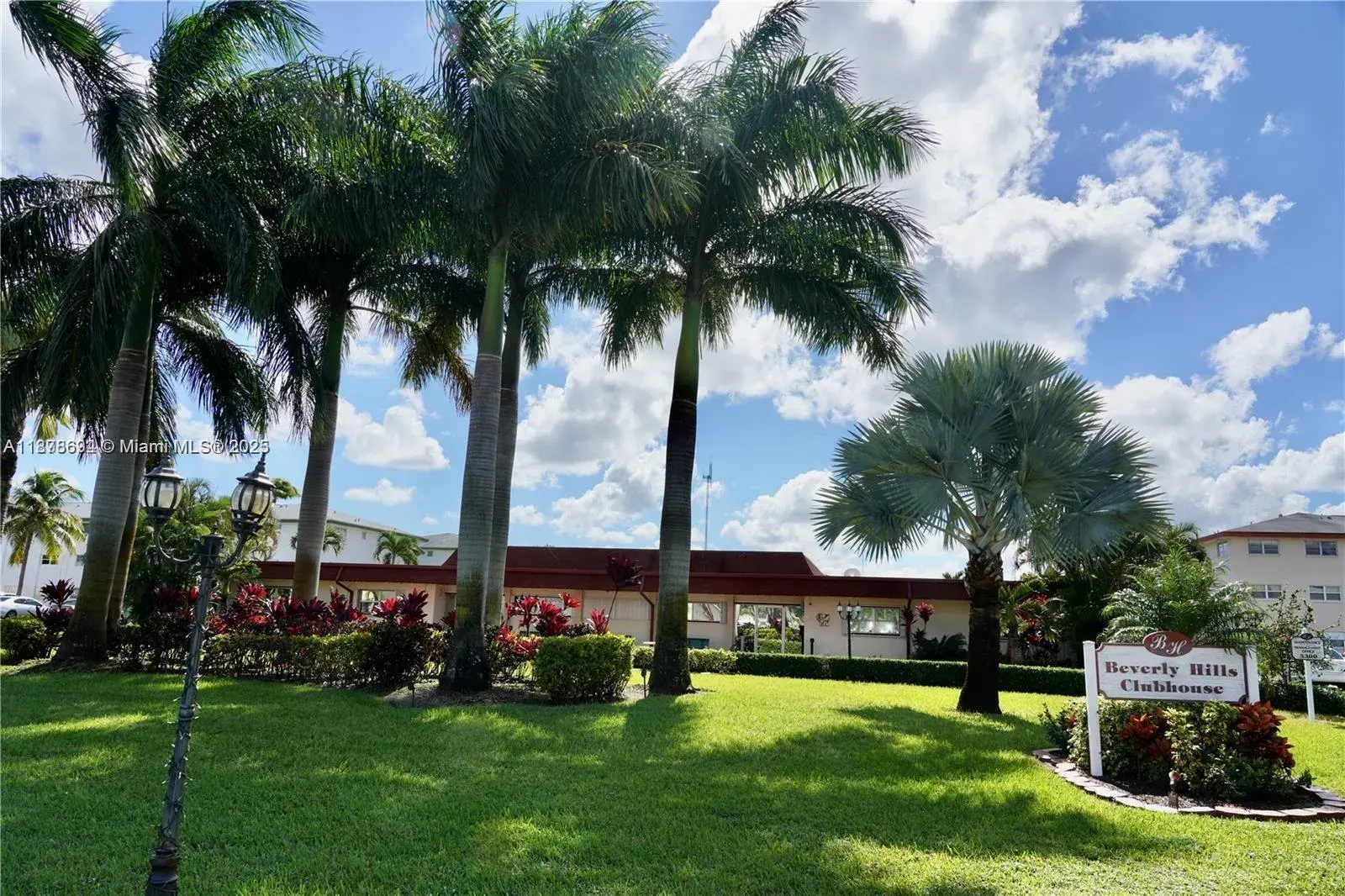 2 bedroom 2 bath Residential Lease for rent at 5300 Washington St # S112, Hollywood FL 33021