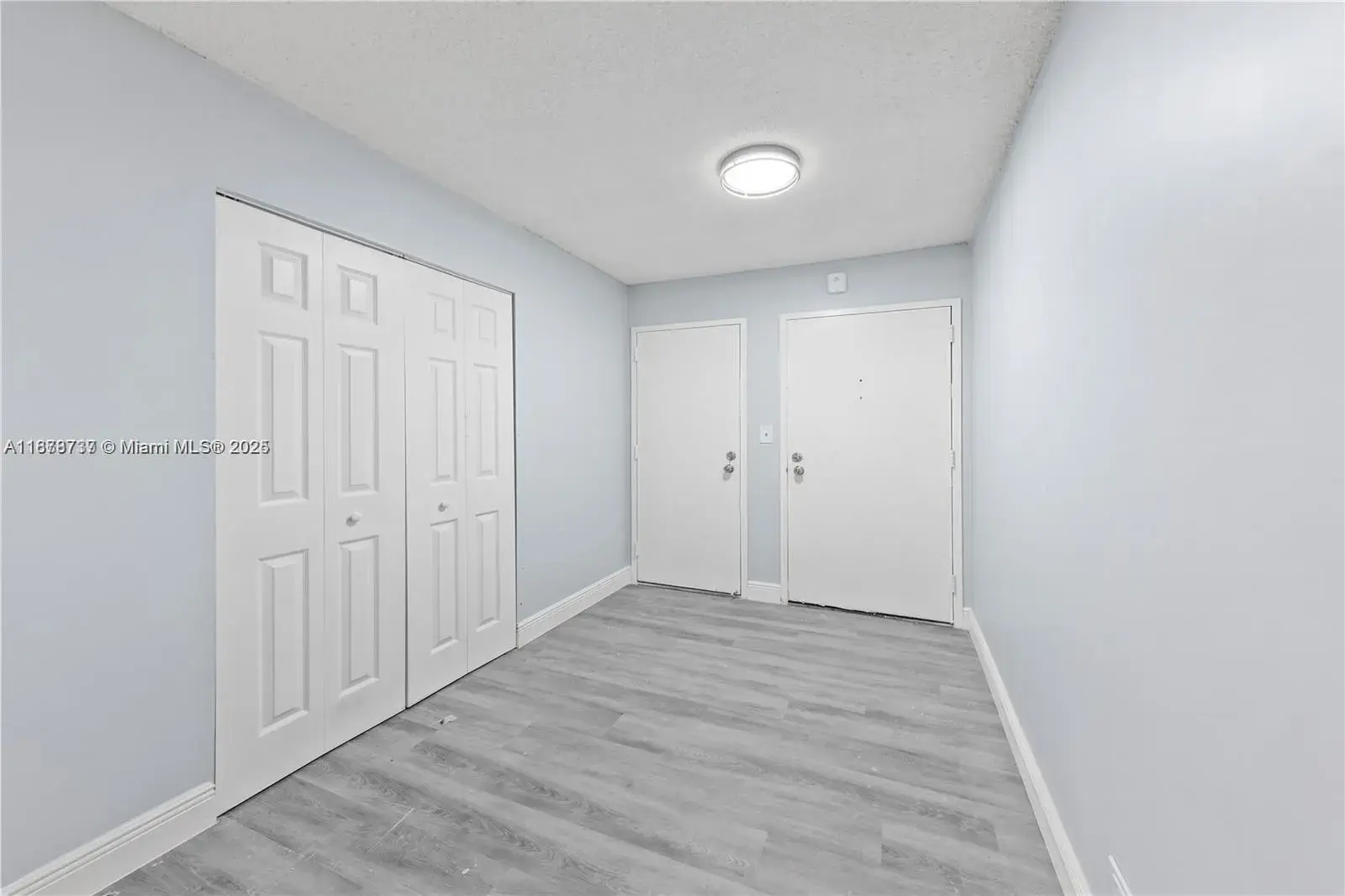 3680 Inverrary Dr # 3J, Lauderhill FL 33319