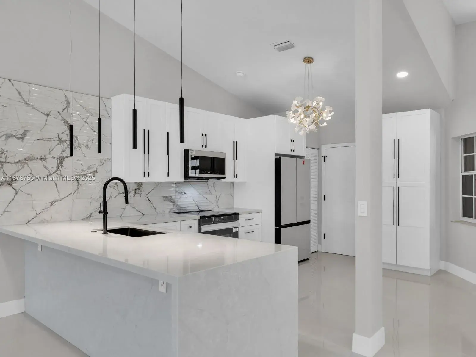 2 bedroom 2 bath Residential for sale at 7889 Lake Sands Dr, Delray Beach FL 33446