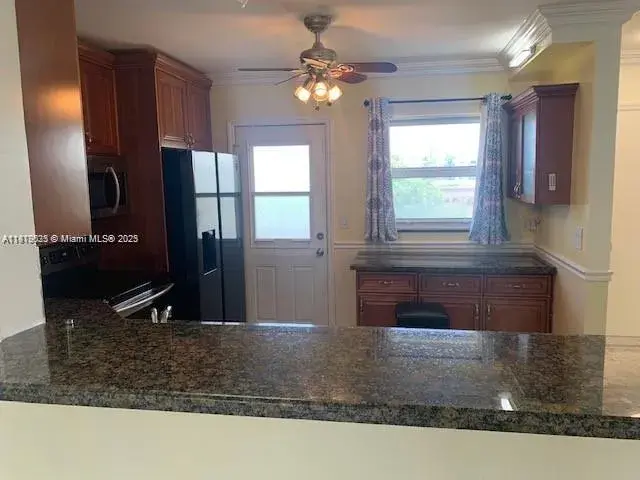 901 NE 14th Ave # 407, Hallandale Beach FL 33009