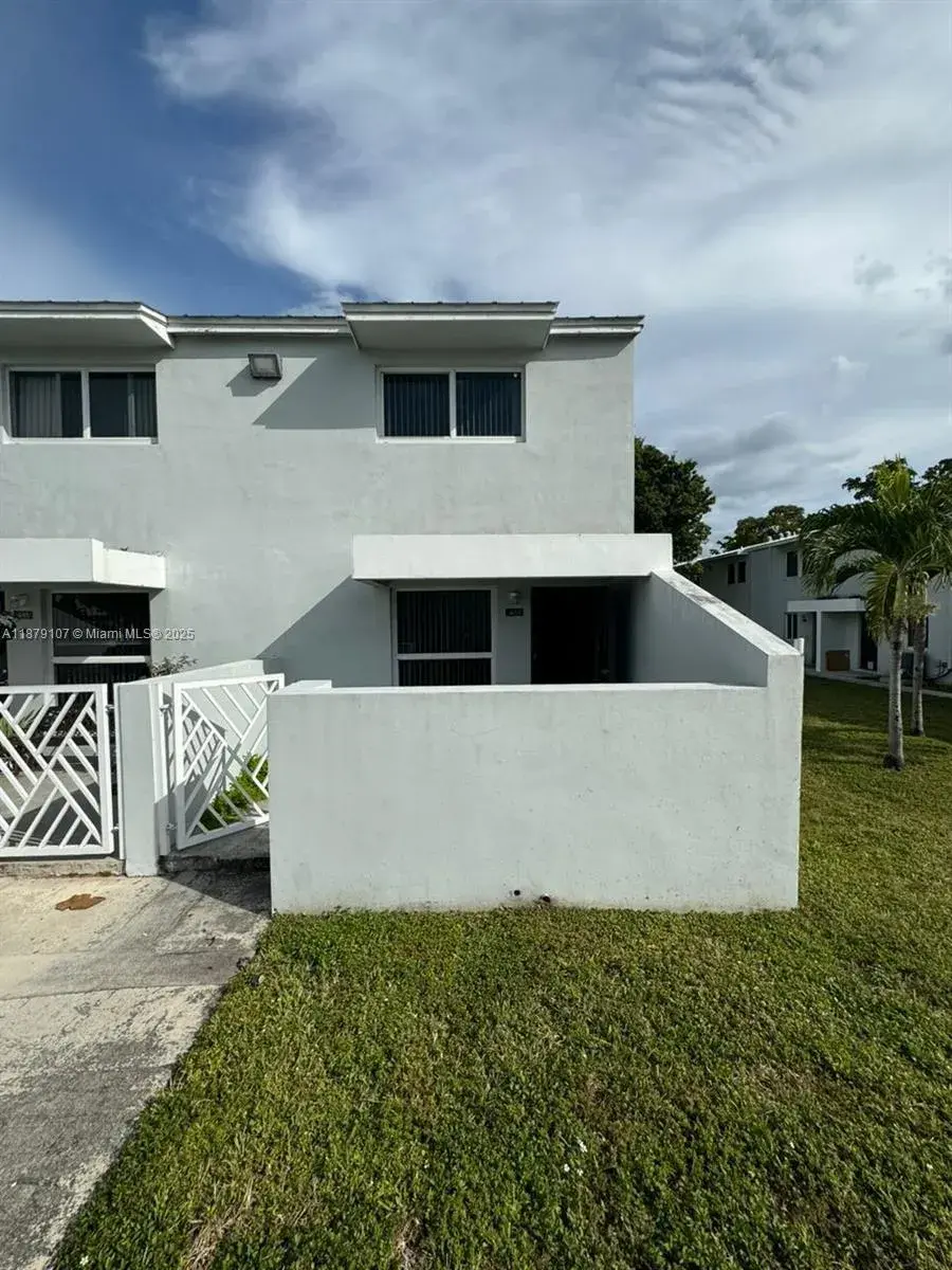 2 bedroom 1 bath Residential for sale at 483 NW 19th St # 362, Miami FL 33136