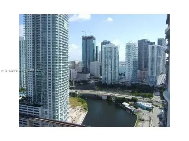 185 SW 7th St # 1909, Miami FL 33130