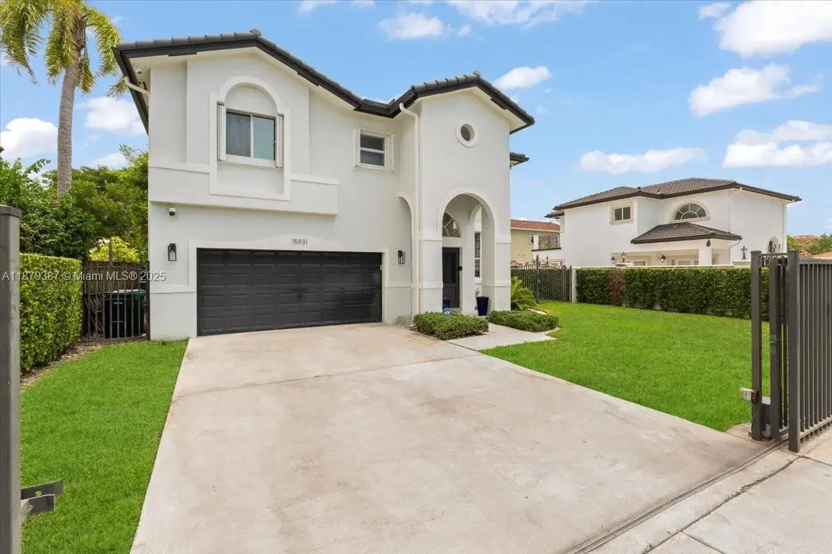 15931 SW 61st Ln, Miami FL 33193