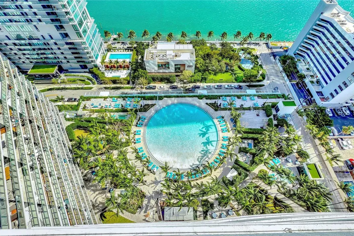 480 NE 31st St # 2407, Miami FL 33137